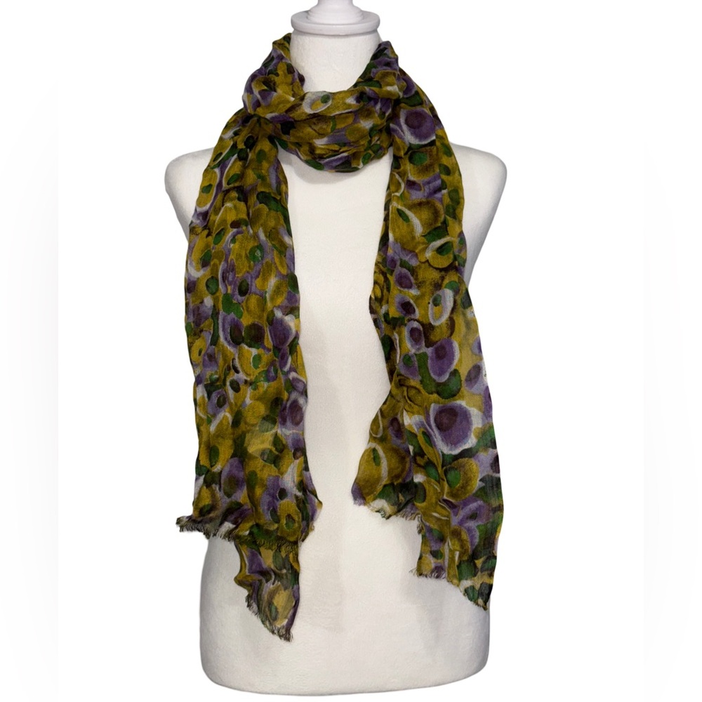 BEAUTIFUL Simply Vera Wang accessory scarf!